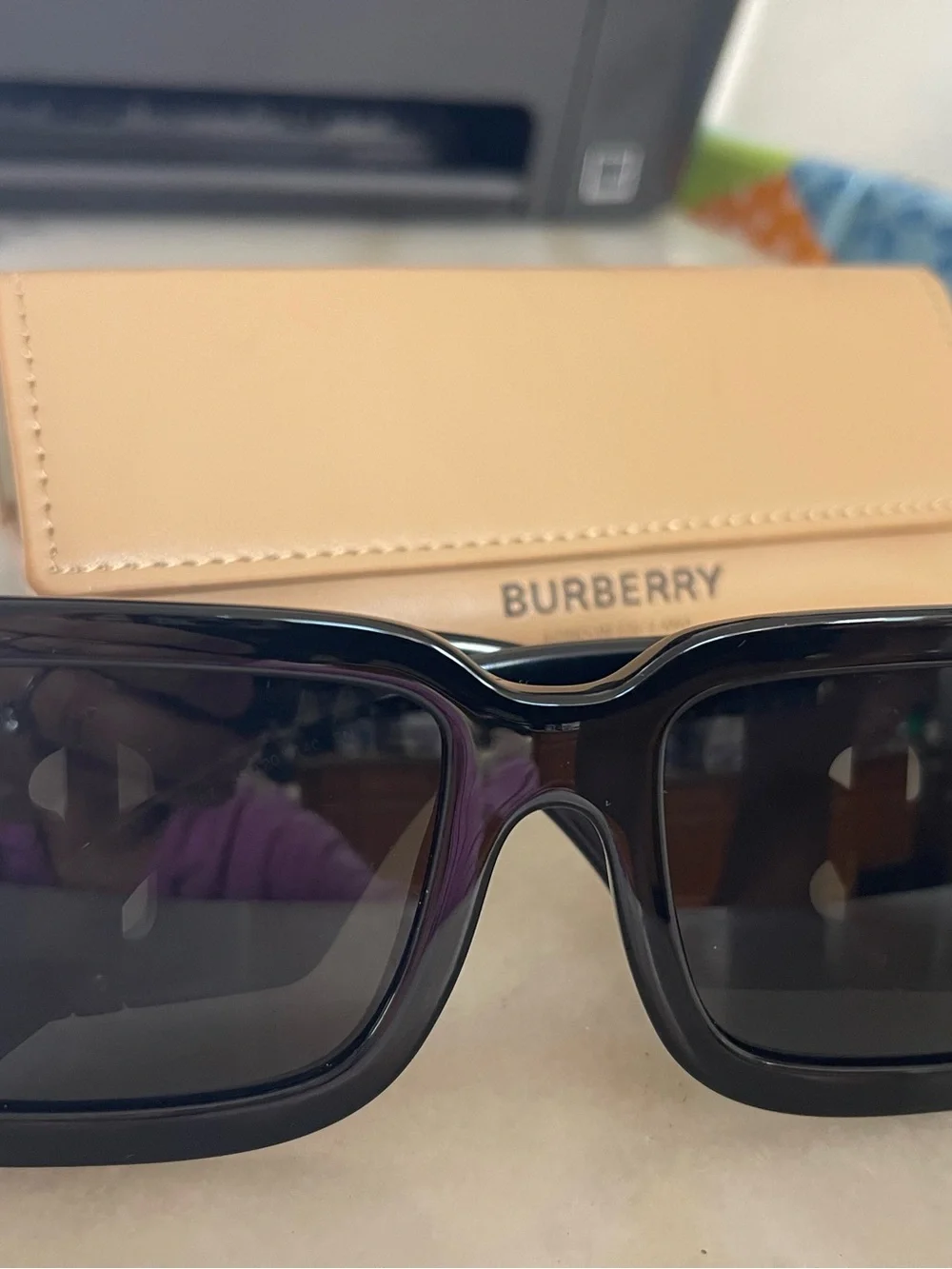Burberry Black Visor VR/AR Accessory with Embossed 'B' Logo